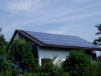 Bei Fotovoltaik-Dächern unbedingt Brandschutz beachten