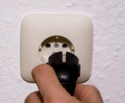 Verbrauch sinkt: Weniger Strom und Gas in 2012